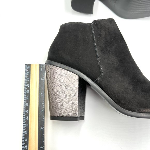 Kaanas Womens Black Leather Block Heel Ankle Boots Booties Size 7M - Picture 10 of 13